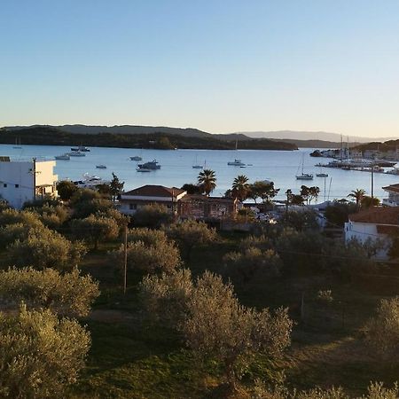 Angelique Όμορφο Διαμέρισμα Στο Porto Heli Bagian luar foto